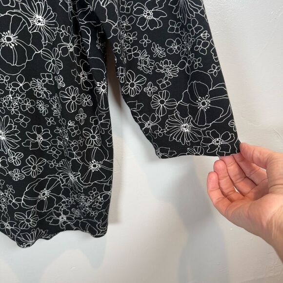 J.Jill Wearever Collection Black with White Florals Size Large - Picture 5 of 13